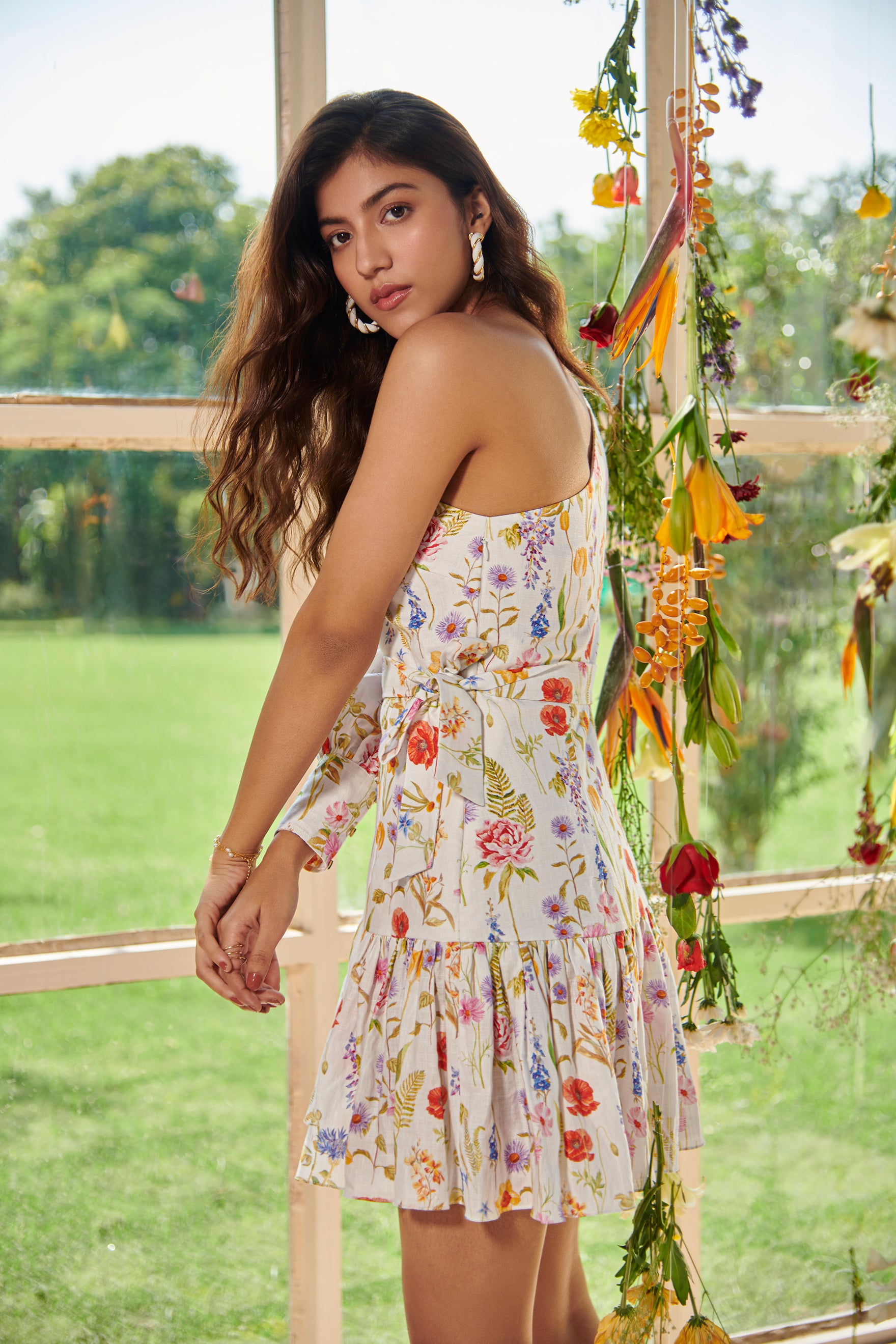 SUNNY LEONE IN DAINTY DAISIES ONE SHOULDER DRESS